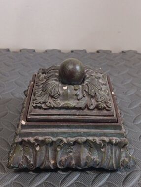 Victorian Anthus Leaf Trinket Box
